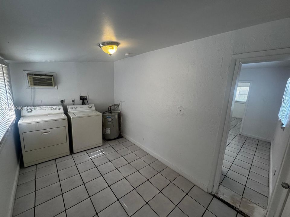 For Rent: $2,150 (2 beds, 2 baths, 784 Square Feet)