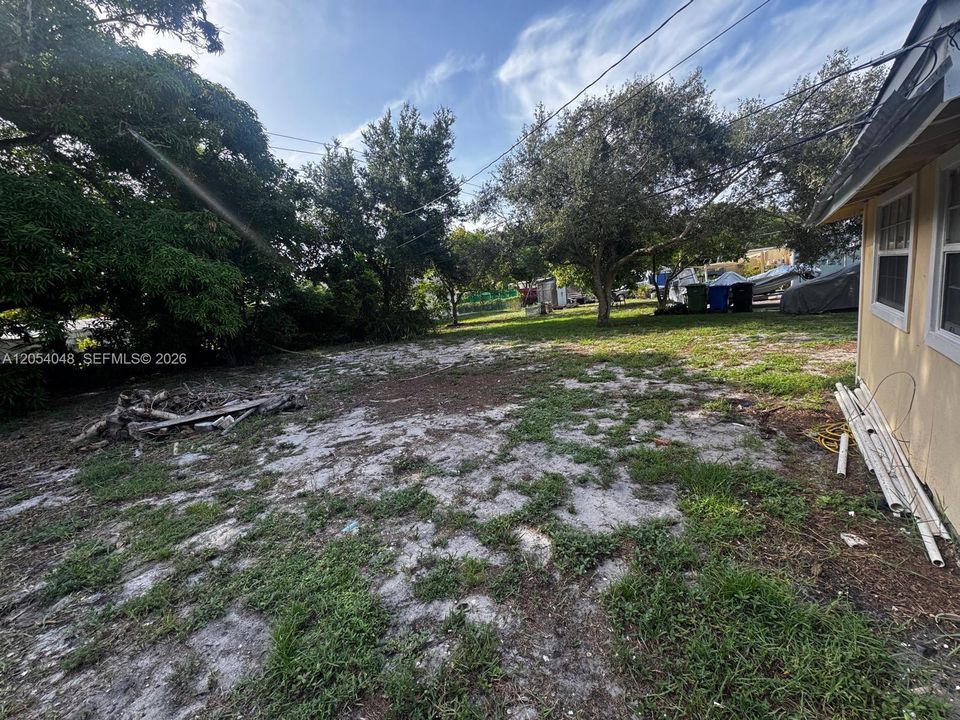 For Rent: $2,150 (2 beds, 2 baths, 784 Square Feet)