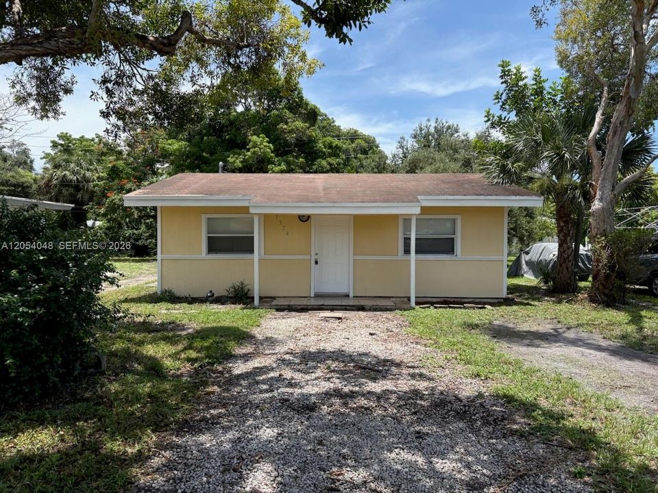 For Rent: $2,150 (2 beds, 2 baths, 784 Square Feet)