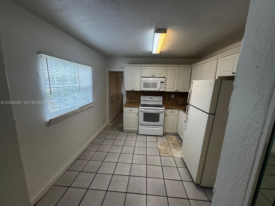 For Rent: $2,150 (2 beds, 2 baths, 784 Square Feet)