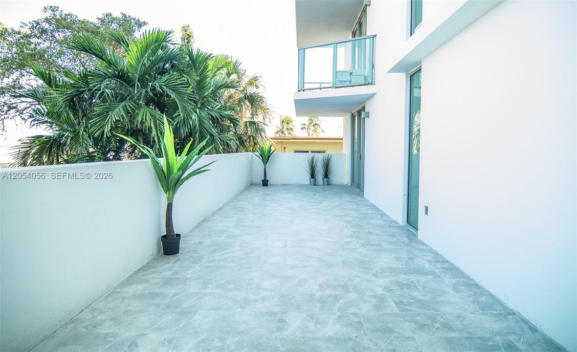 For Rent: $4,750 (2 beds, 2 baths, 1260 Square Feet)