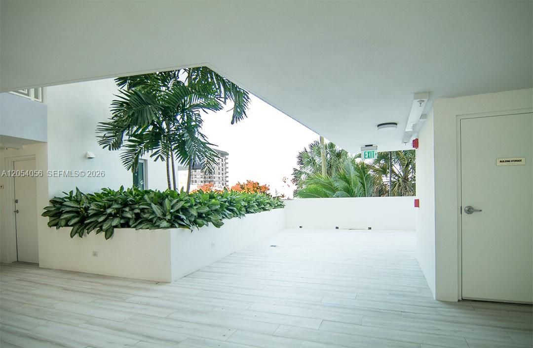 For Rent: $4,750 (2 beds, 2 baths, 1260 Square Feet)