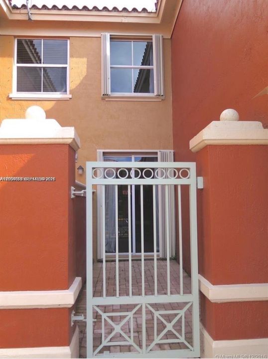 En Venta: $429,000 (3 camas, 2 baños, 1260 Pies cuadrados)