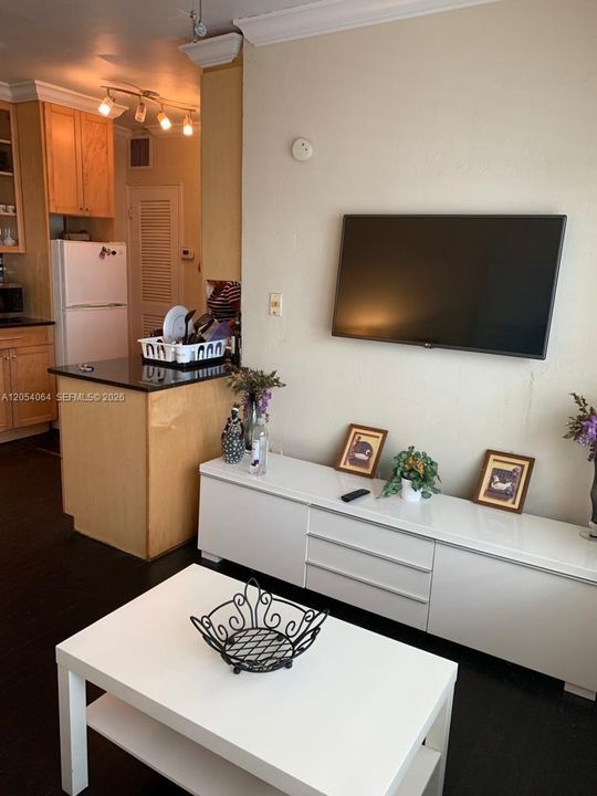 В аренду: $1,900 (1 спален, 1 ванн, 428 Квадратных фут)