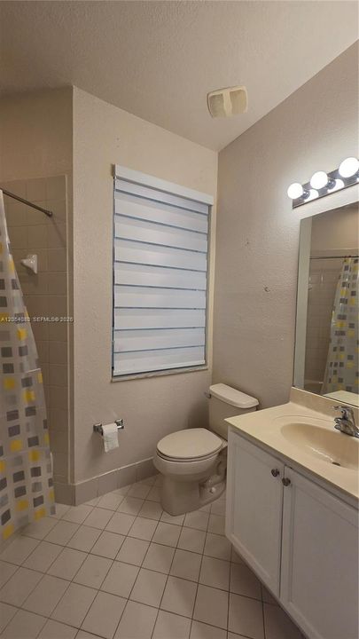В аренду: $2,600 (2 спален, 2 ванн, 1121 Квадратных фут)