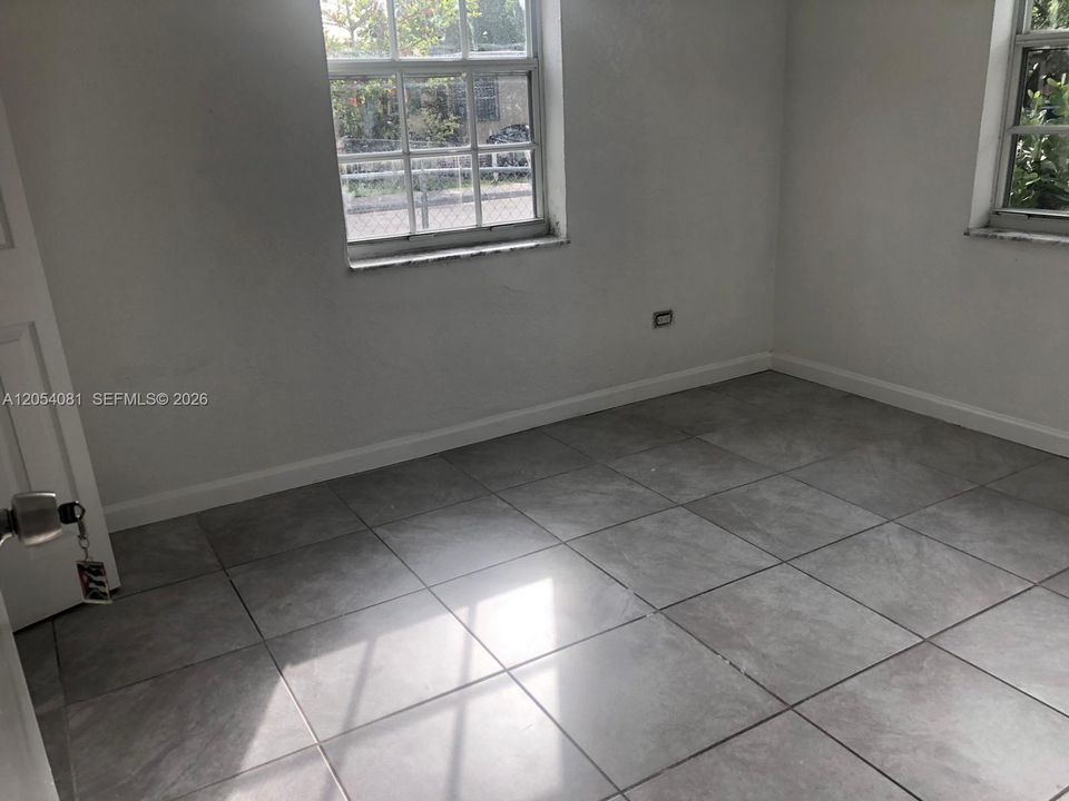 En Renta: $2,800 (4 camas, 1 baños, 1225 Pies cuadrados)