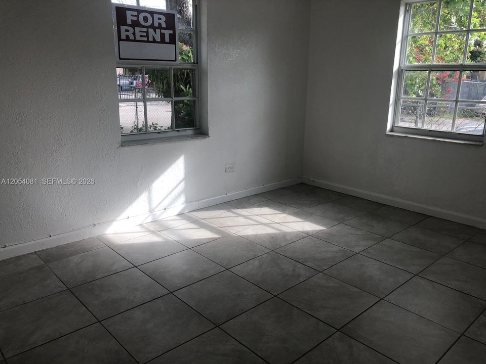 En Renta: $2,800 (4 camas, 1 baños, 1225 Pies cuadrados)