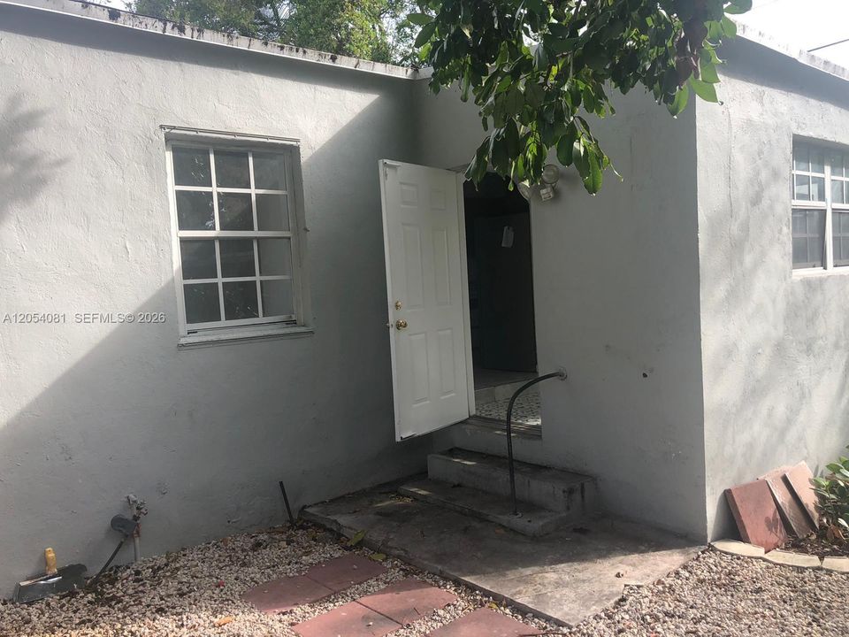 En Renta: $2,800 (4 camas, 1 baños, 1225 Pies cuadrados)