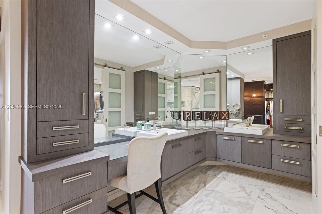 En Venta: $3,000,000 (3 camas, 3 baños, 2606 Pies cuadrados)