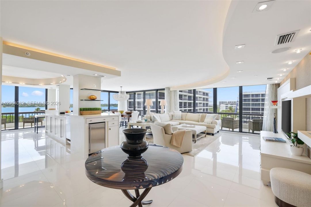 En Venta: $3,000,000 (3 camas, 3 baños, 2606 Pies cuadrados)