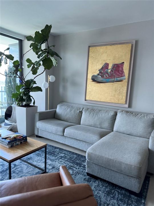 В аренду: $4,900 (2 спален, 2 ванн, 1107 Квадратных фут)