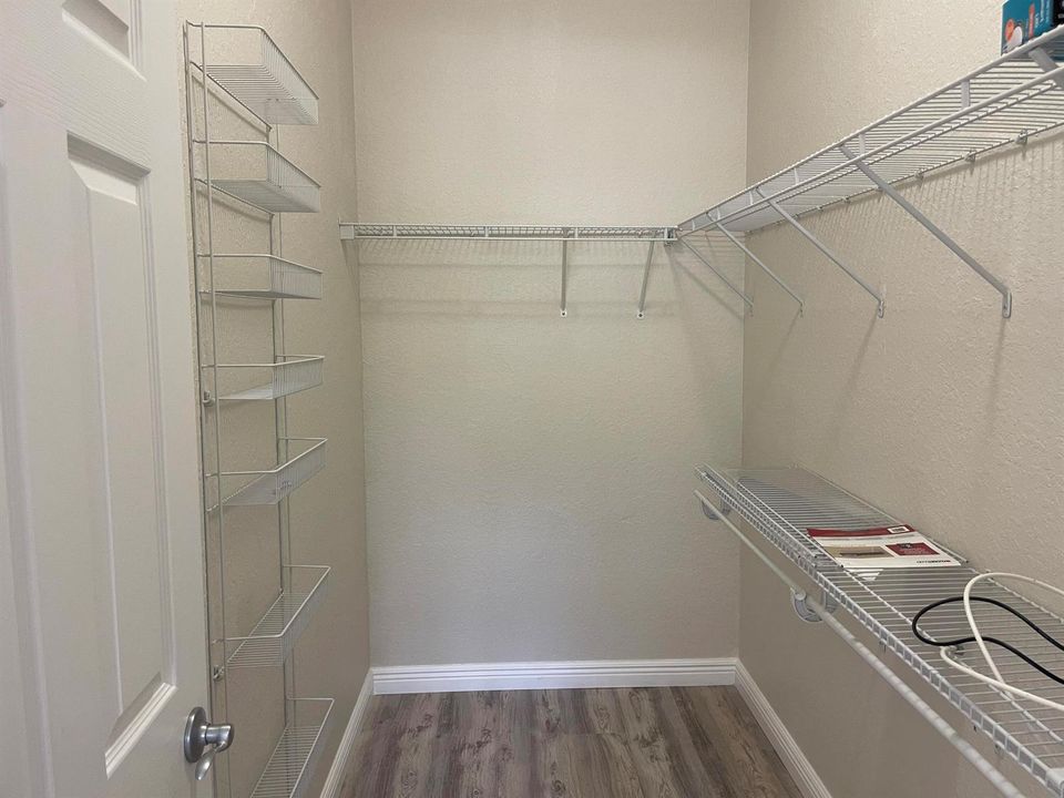 walk in closet