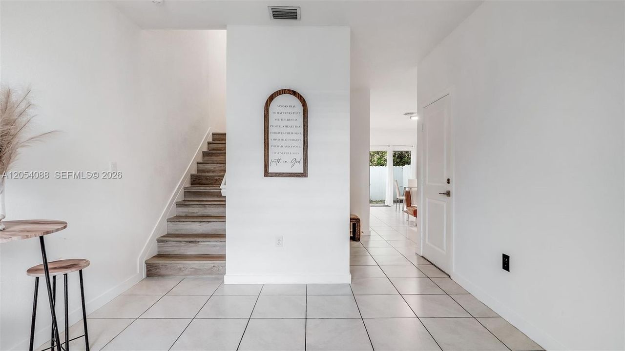 For Sale: $360,000 (3 beds, 2 baths, 1488 Square Feet)