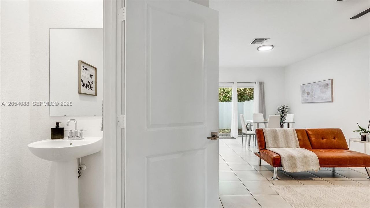 For Sale: $360,000 (3 beds, 2 baths, 1488 Square Feet)