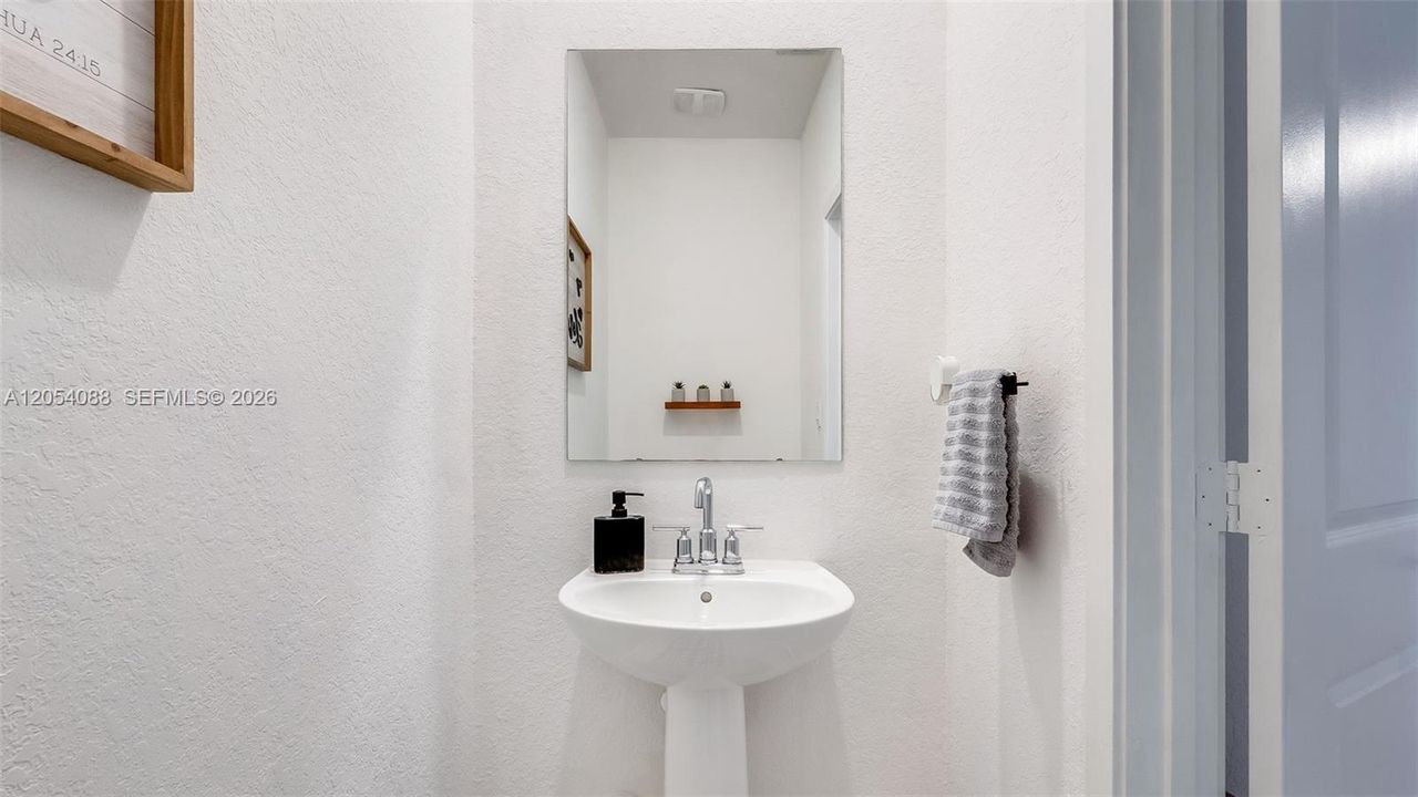 For Sale: $360,000 (3 beds, 2 baths, 1488 Square Feet)