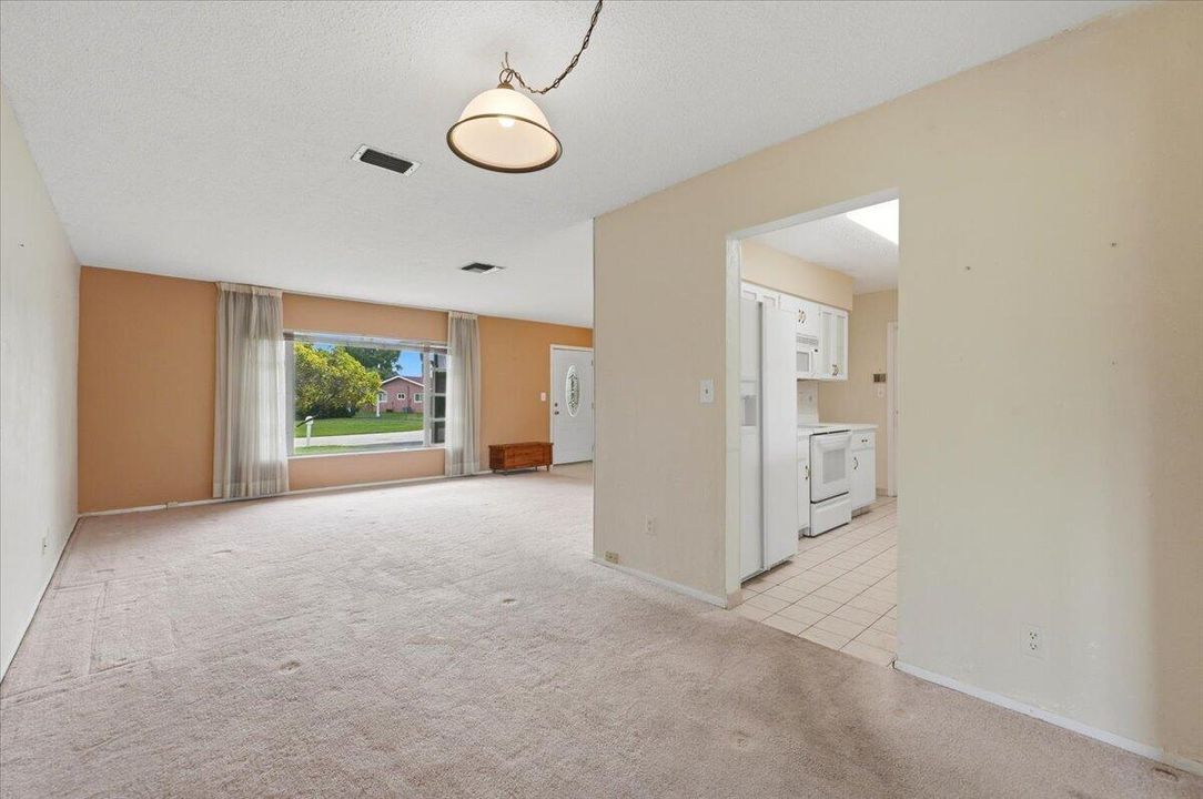 14-Dining Room
