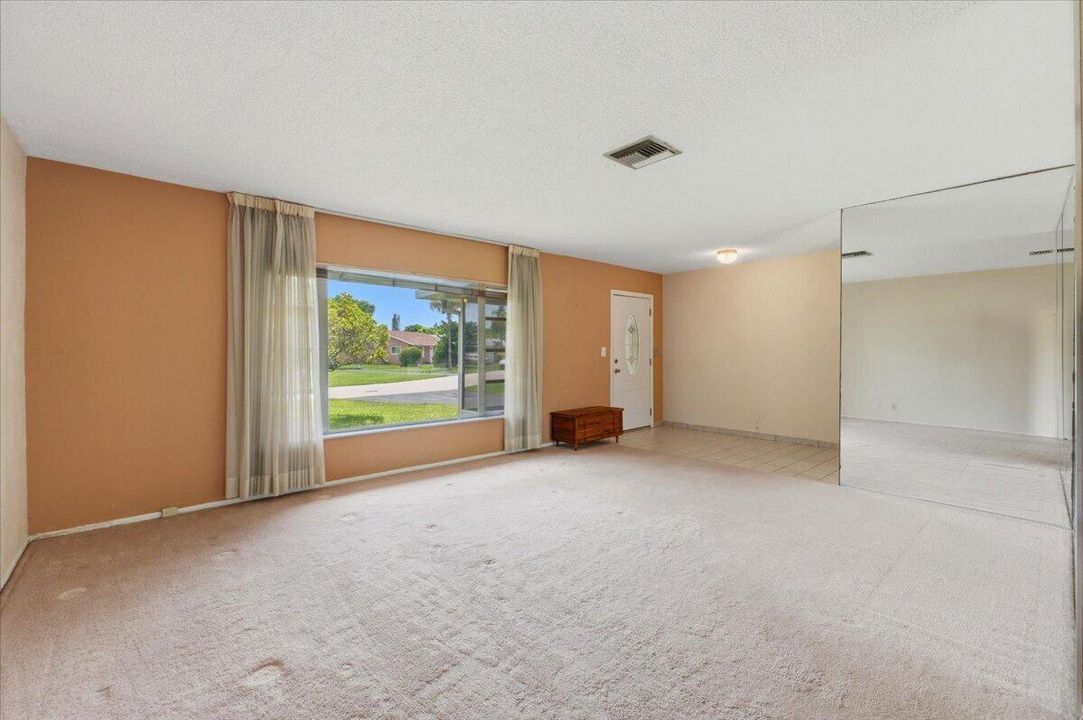 09-Living Room