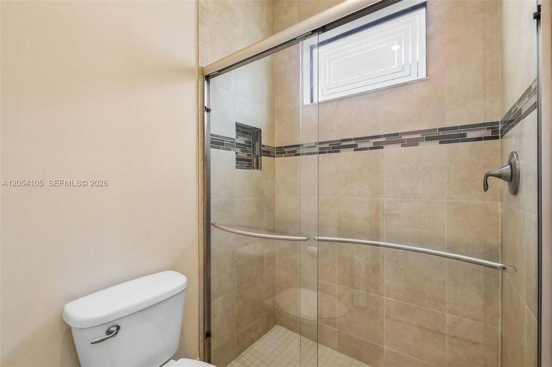 For Sale: $925,000 (3 beds, 2 baths, 2421 Square Feet)