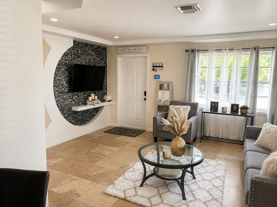 Living RM