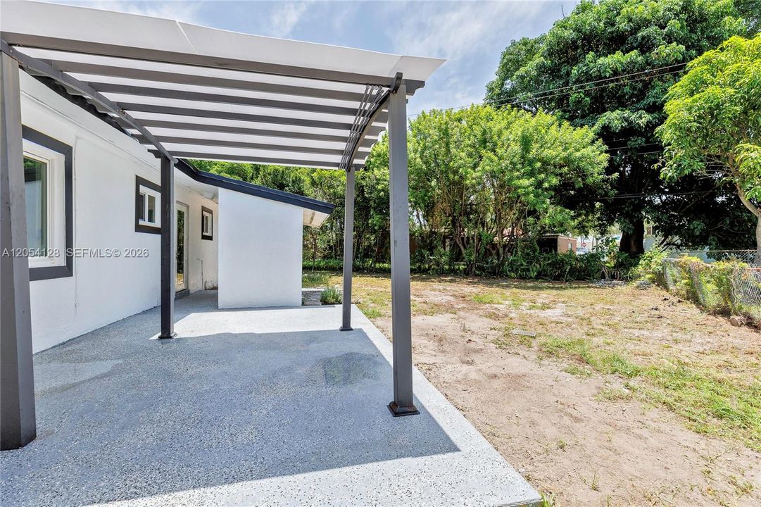 En Venta: $459,900 (3 camas, 2 baños, 1116 Pies cuadrados)