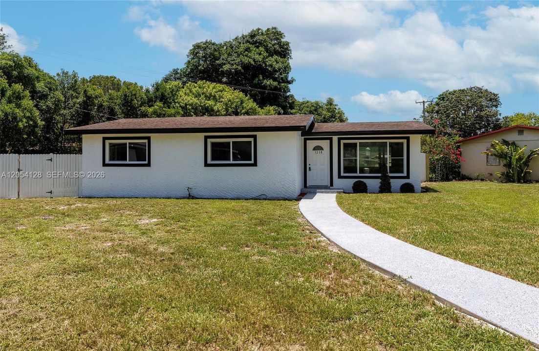 En Venta: $459,900 (3 camas, 2 baños, 1116 Pies cuadrados)
