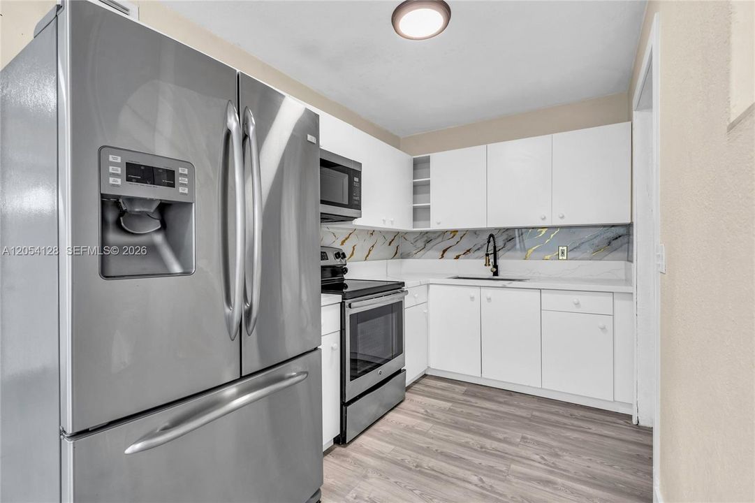En Venta: $459,900 (3 camas, 2 baños, 1116 Pies cuadrados)