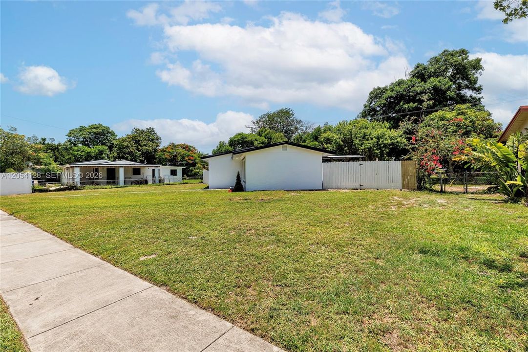 En Venta: $459,900 (3 camas, 2 baños, 1116 Pies cuadrados)