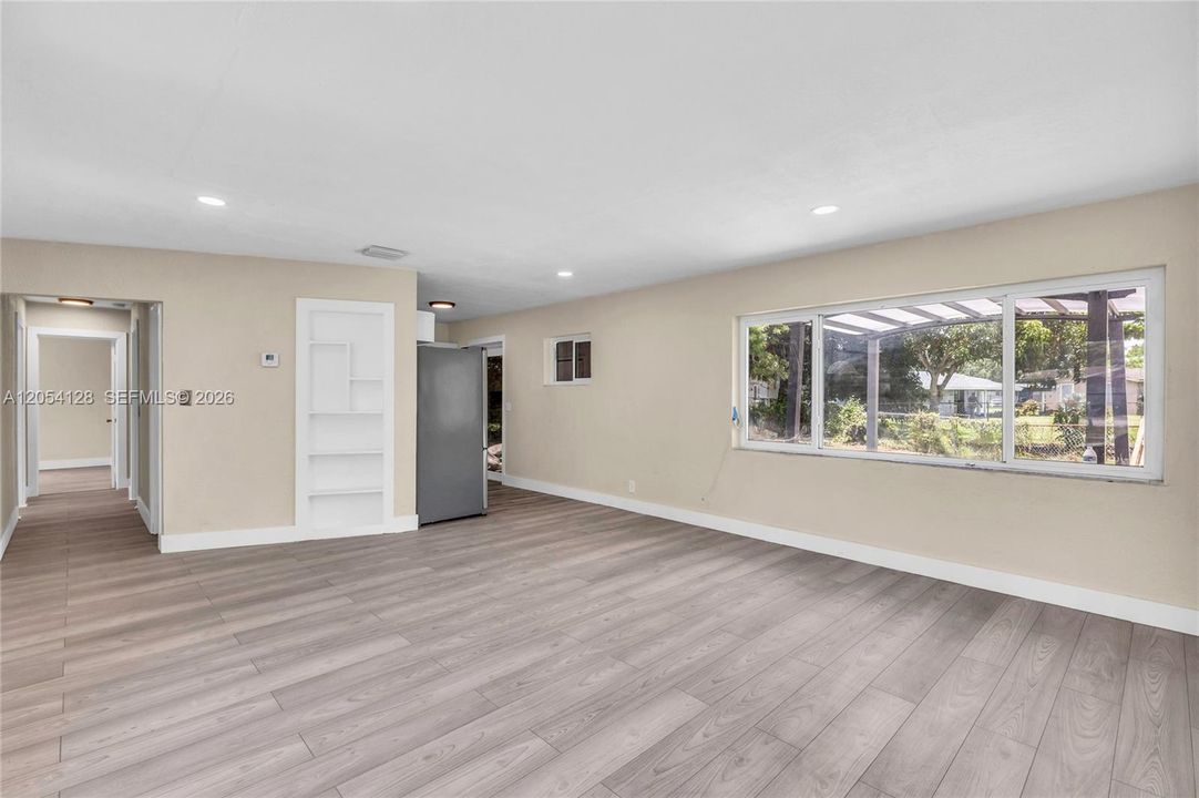 En Venta: $459,900 (3 camas, 2 baños, 1116 Pies cuadrados)