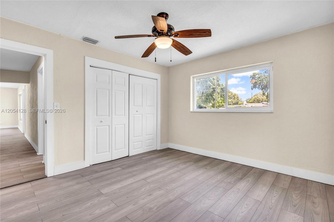 En Venta: $459,900 (3 camas, 2 baños, 1116 Pies cuadrados)