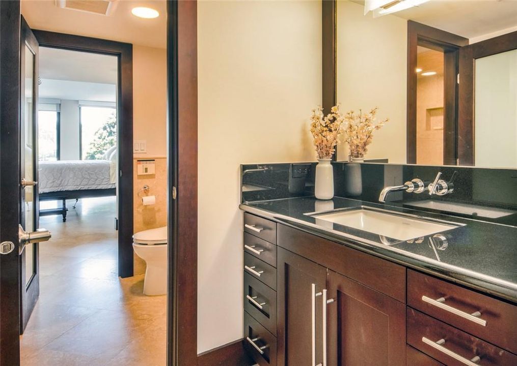 Bathroom with access from two bedrooms