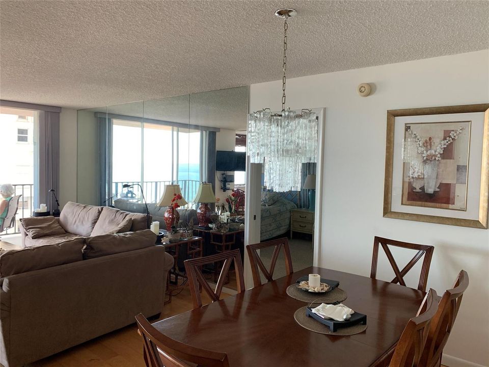 Living/dining room