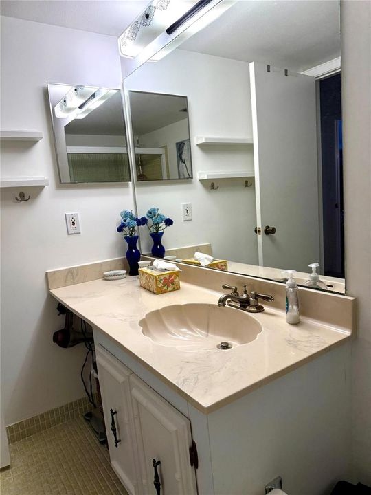 Primary bath