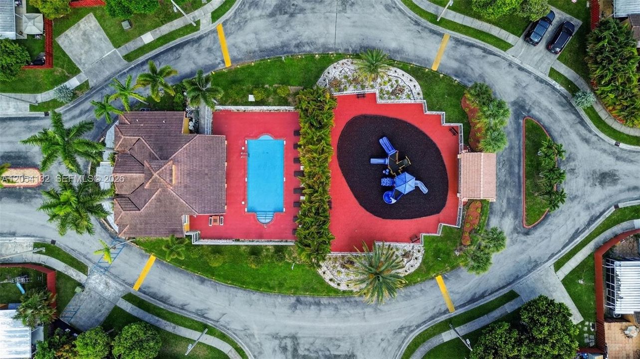 На продажу: $345,000 (3 спален, 3 ванн, 1378 Квадратных фут)