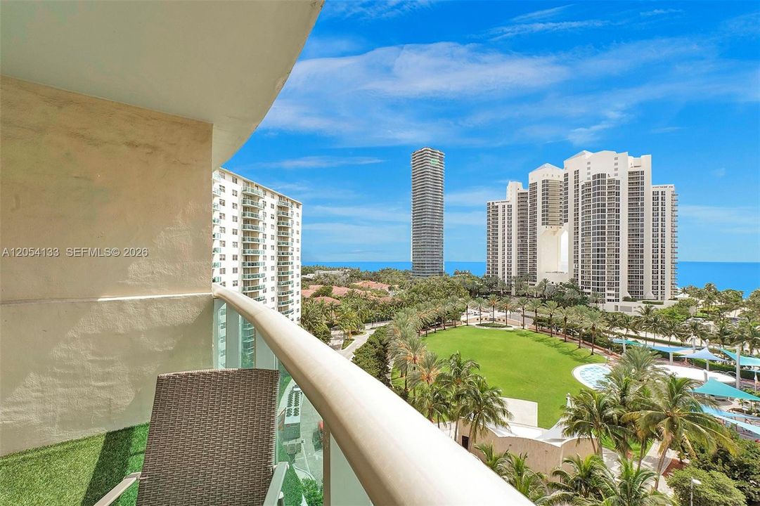 На продажу: $695,000 (2 спален, 2 ванн, 1505 Квадратных фут)