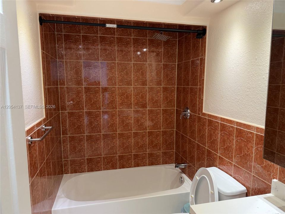 В аренду: $2,200 (2 спален, 2 ванн, 980 Квадратных фут)
