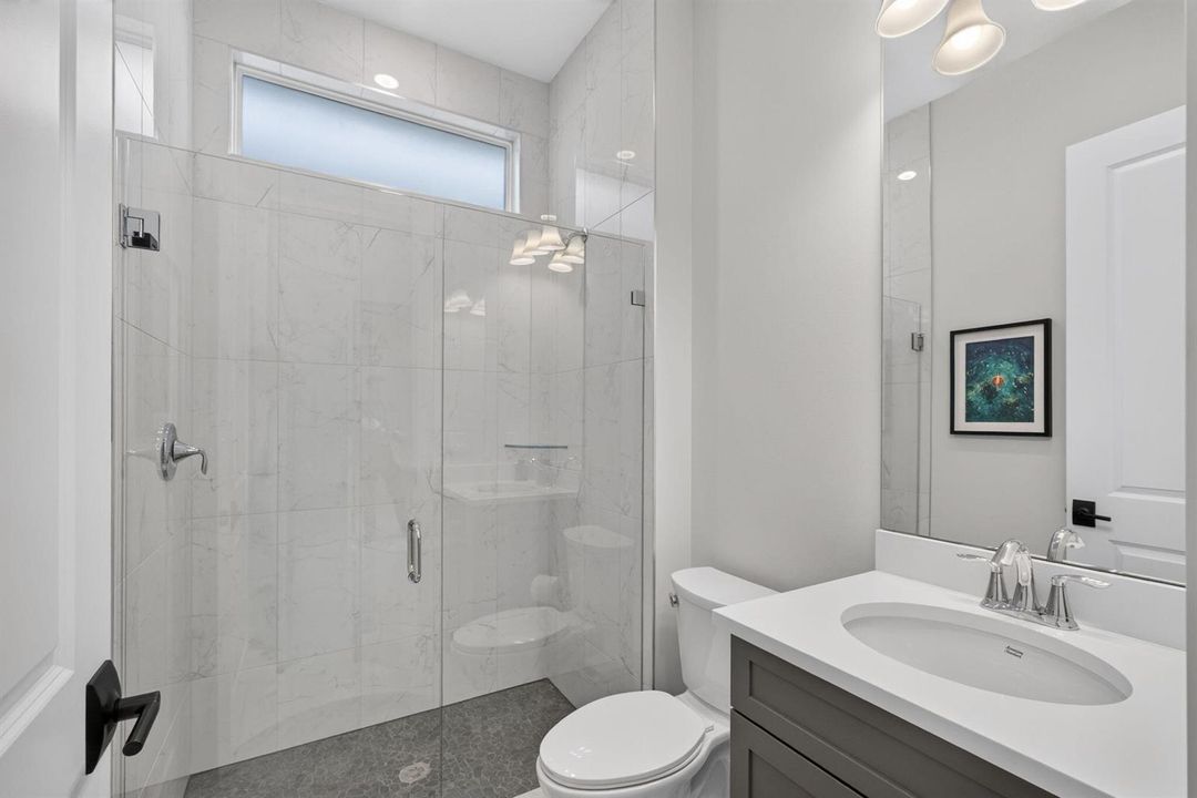 2nd Bathroom
