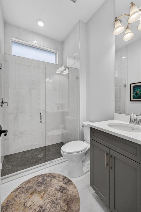 2nd Bathroom Walk In