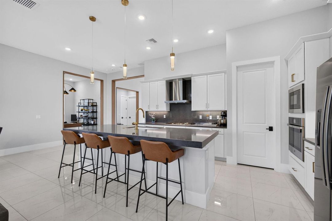 Kitchen Oversized Island