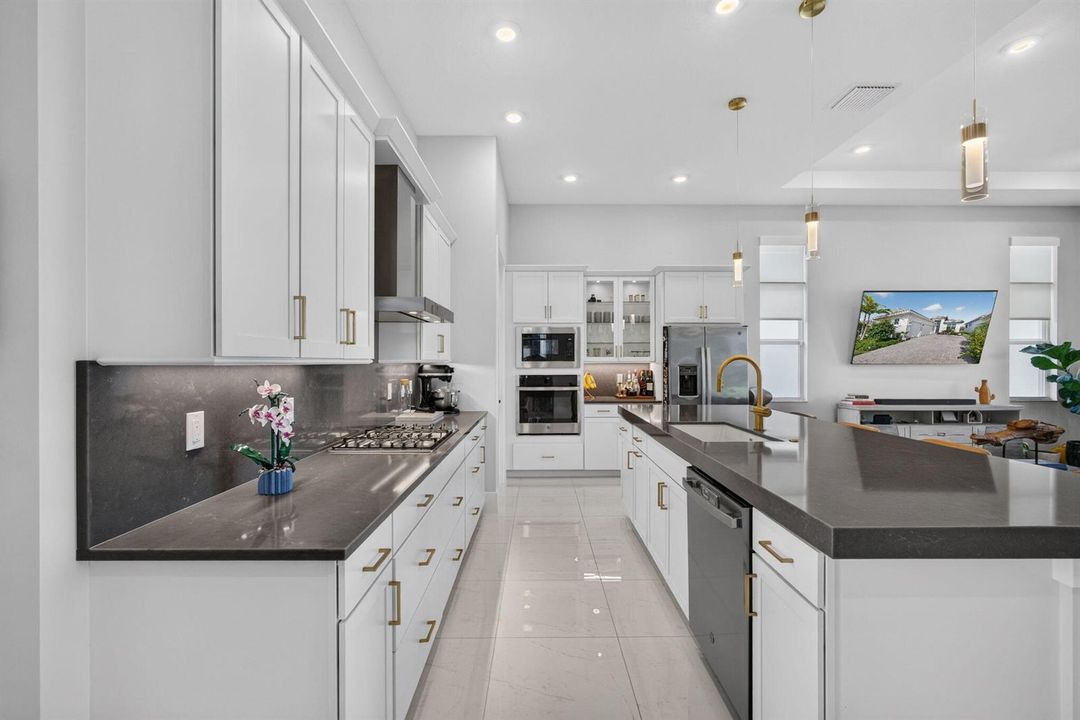 Spacious Kitchen