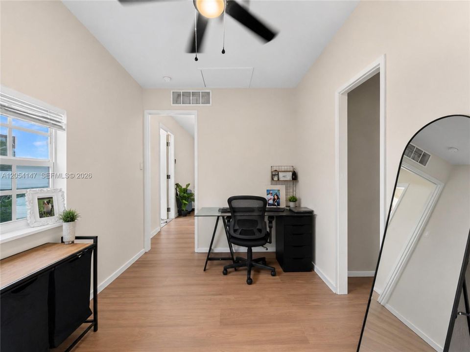 For Sale: $775,000 (5 beds, 3 baths, 2842 Square Feet)