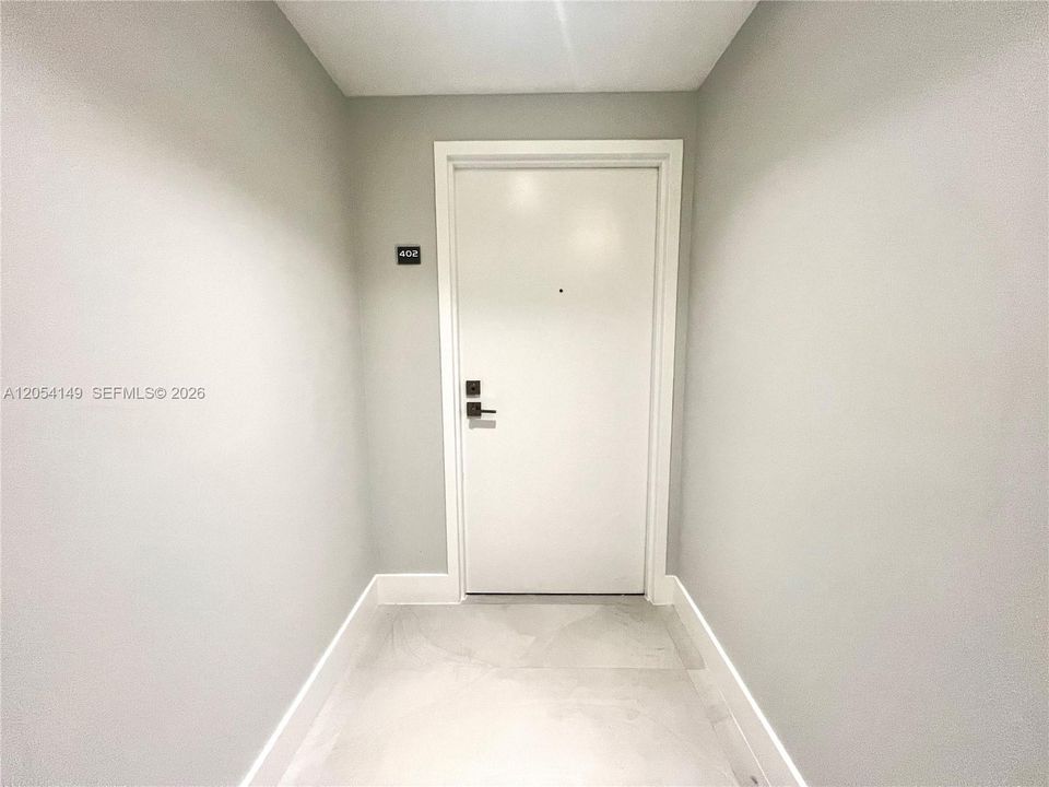 For Rent: $3,200 (1 beds, 1 baths, 1045 Square Feet)