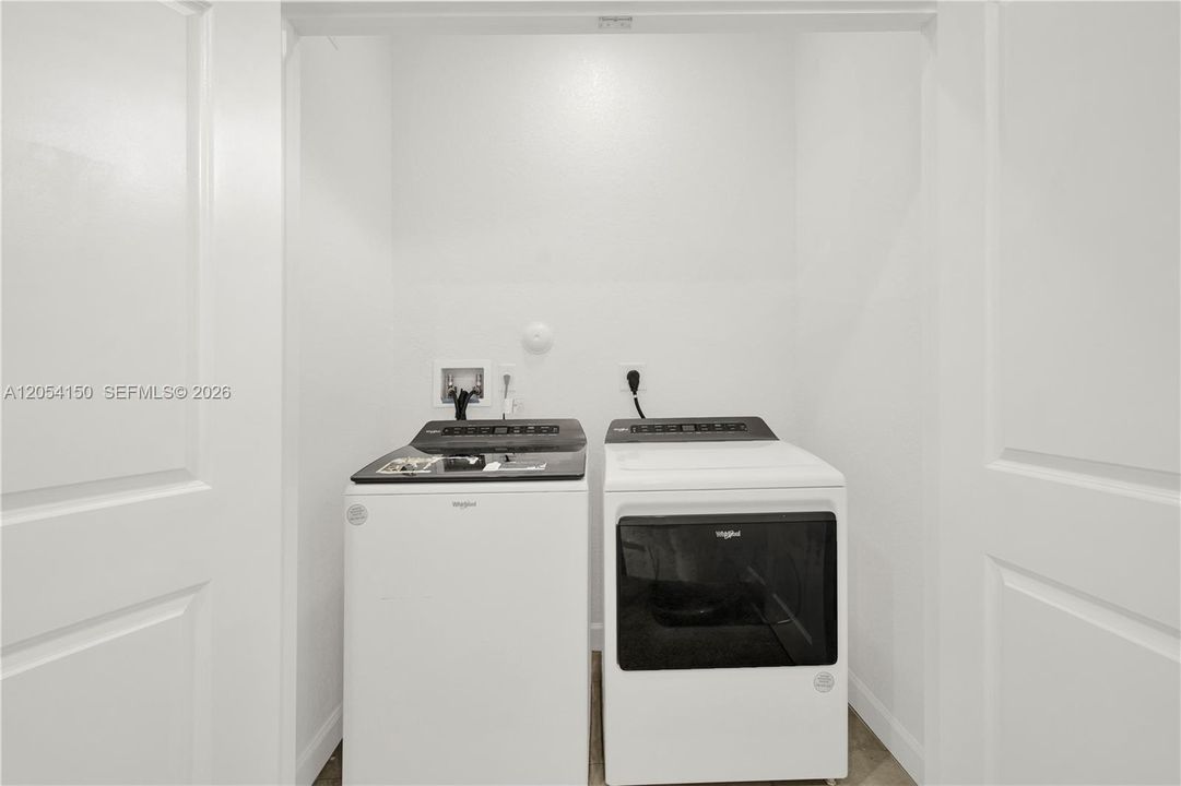 En Renta: $2,600 (3 camas, 2 baños, 1386 Pies cuadrados)