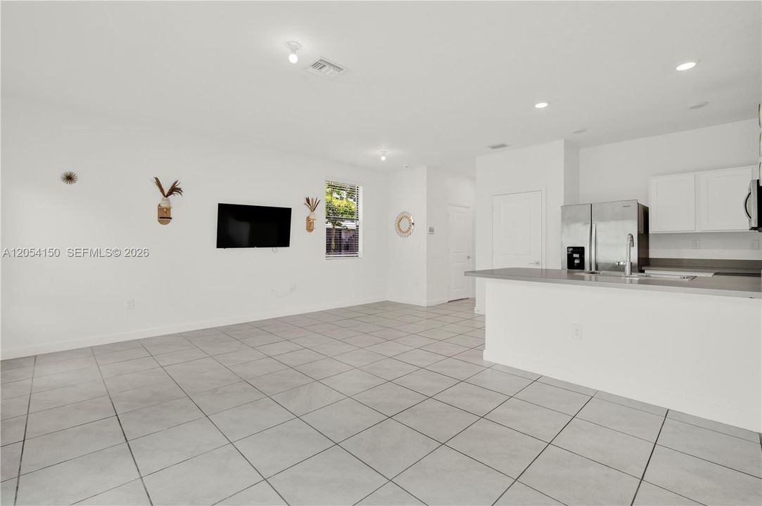 En Renta: $2,600 (3 camas, 2 baños, 1386 Pies cuadrados)