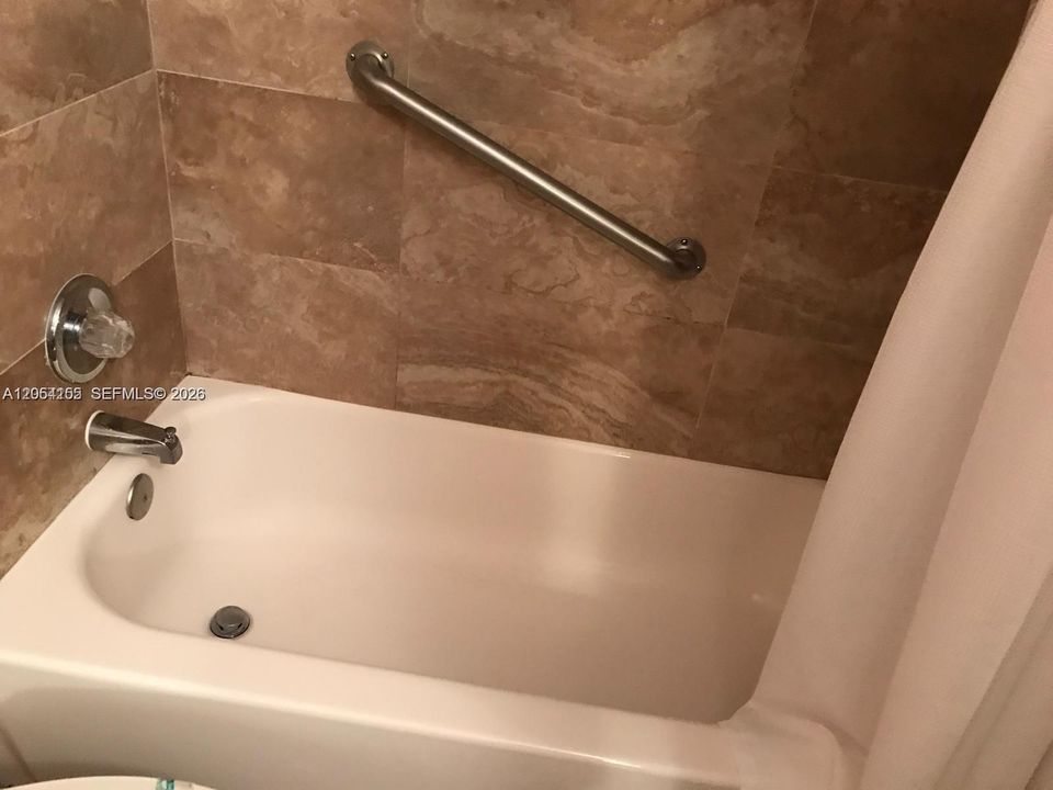 В аренду: $1,200 (1 спален, 1 ванн, 320 Квадратных фут)
