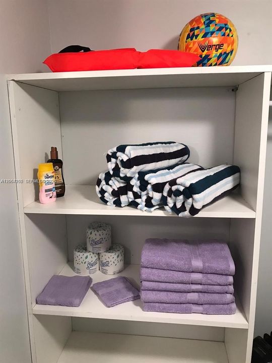 В аренду: $1,200 (1 спален, 1 ванн, 320 Квадратных фут)