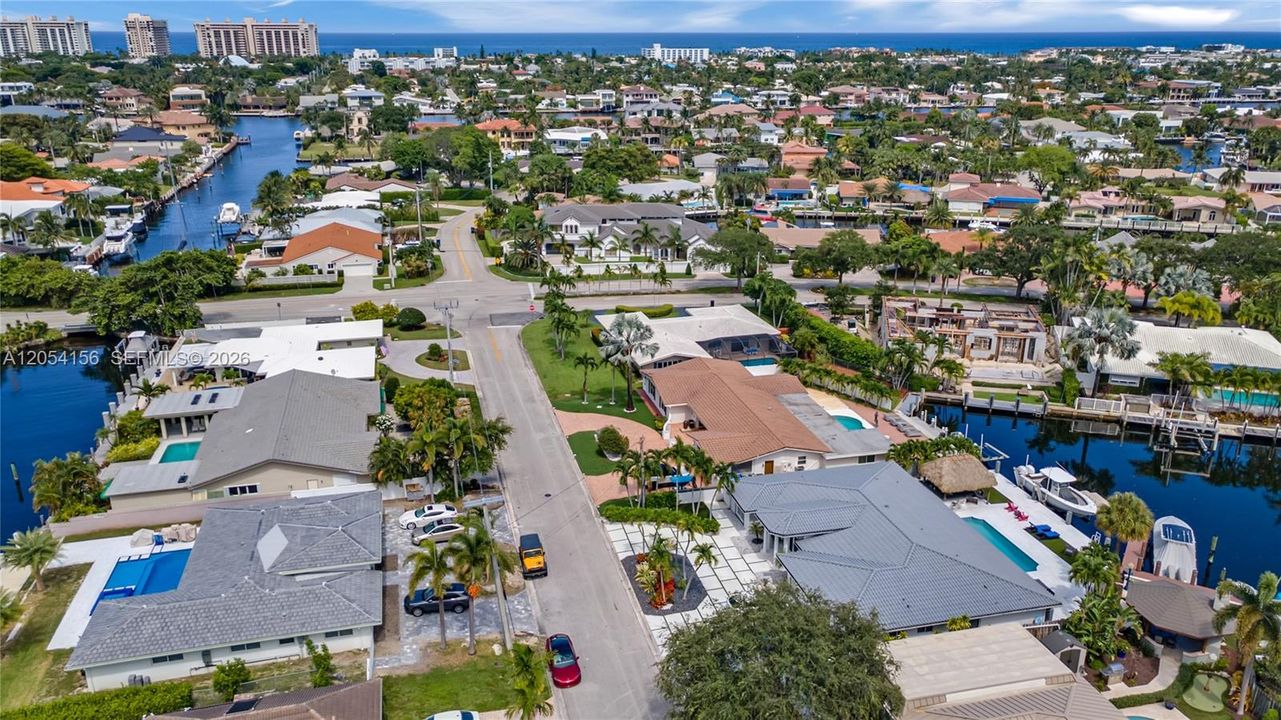En Venta: $2,400,000 (3 camas, 3 baños, 2825 Pies cuadrados)