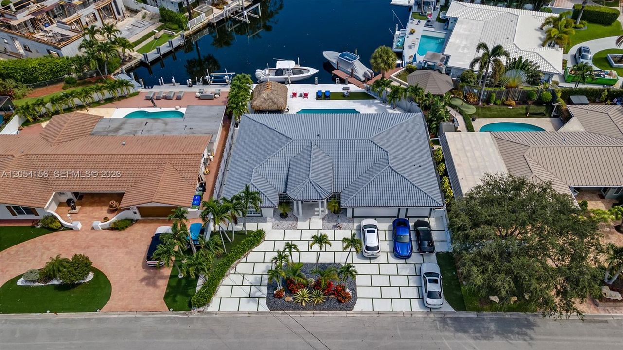 En Venta: $2,400,000 (3 camas, 3 baños, 2825 Pies cuadrados)