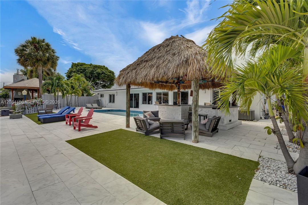 En Venta: $2,400,000 (3 camas, 3 baños, 2825 Pies cuadrados)