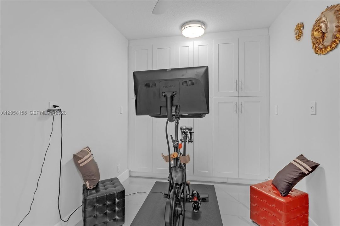 En Venta: $2,400,000 (3 camas, 3 baños, 2825 Pies cuadrados)