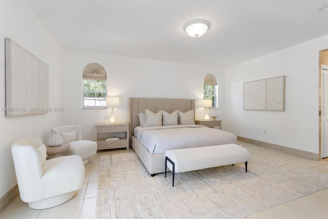 For Rent: $19,500 (5 beds, 4 baths, 4003 Square Feet)